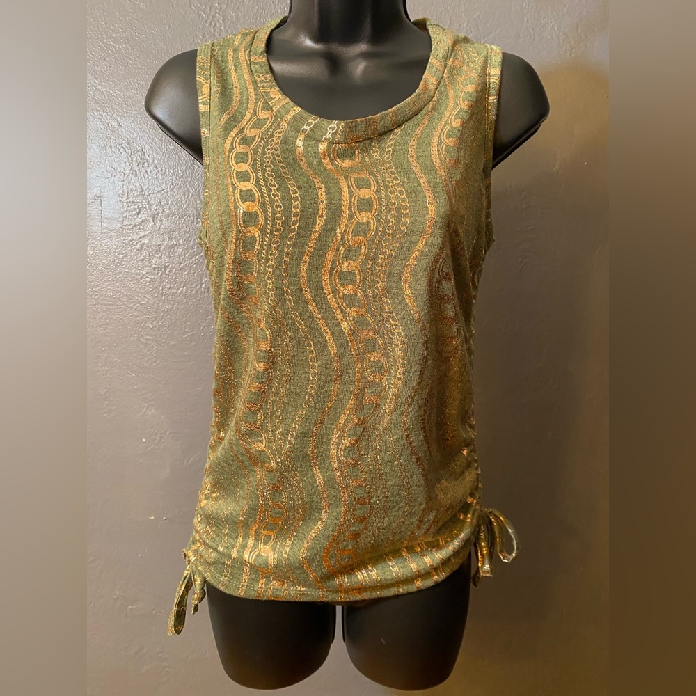 LOVE Chain Print Sleeveless Top